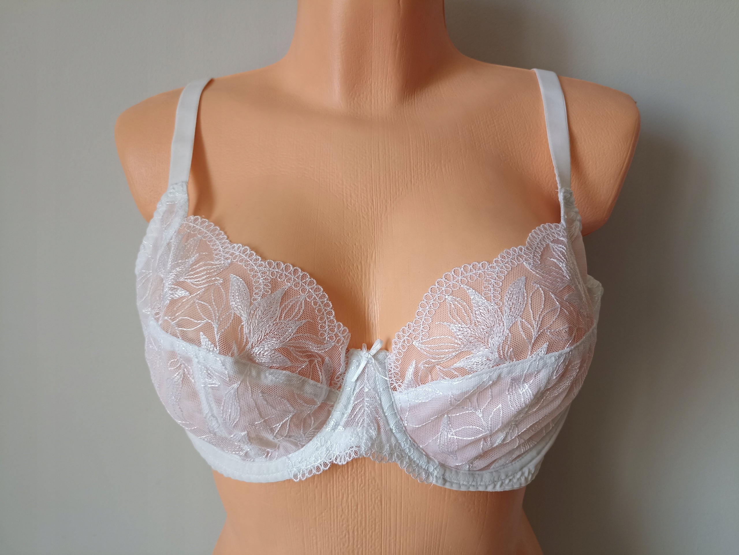 Lace Net Wired Full Cup Bra