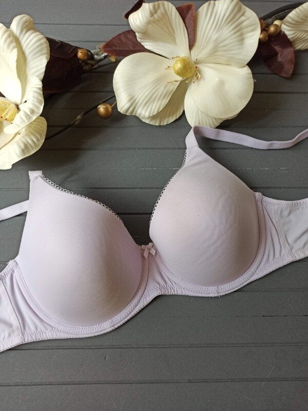 Smooth light lilac bra