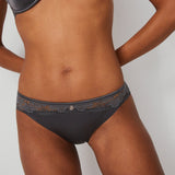 Smoothing No VPL Brazilian Knicker